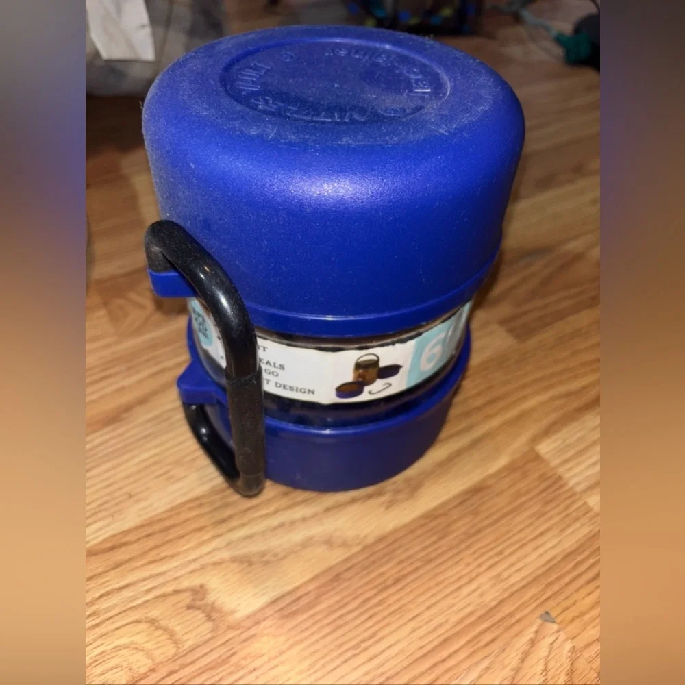 Gamma vittles travel Dog Food Container. Air tight storage with dog bowls